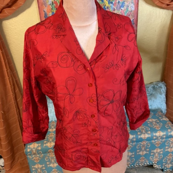 Carole Little red embroidered lined button down blouse, large - Picture 2 of 15